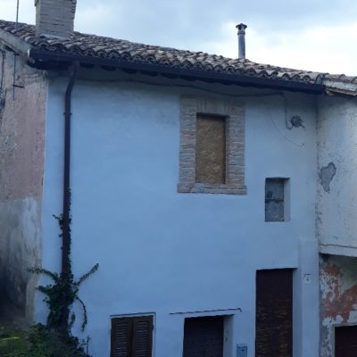 Spoleto periferia vendesi porzione casaletto indipendente