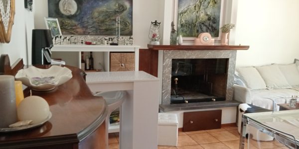 Vicinanze Spoleto vendesi appartamento con ampio terrazzo