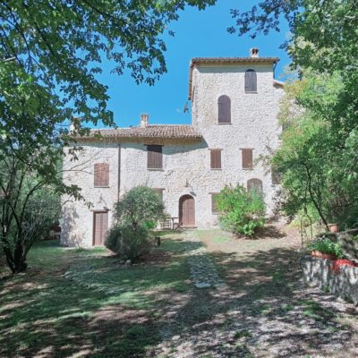 Spoleto vicinanze vendesi celo terra