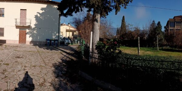 Spoleto vicinanze vendesi casale