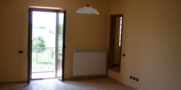 Spoleto vicinanze affittasi appartamento in casale