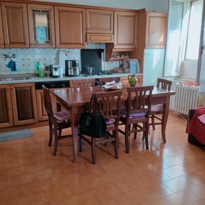 Scheggino vicinanze vendesi casa singola