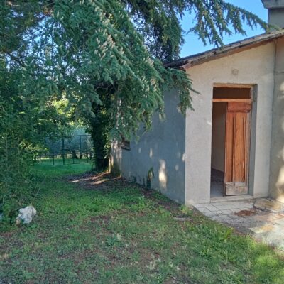montefalco vicinanze vendesi porzione di casale