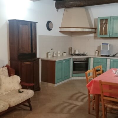 Spoleto affittasi appartamento in casale ristrutturato