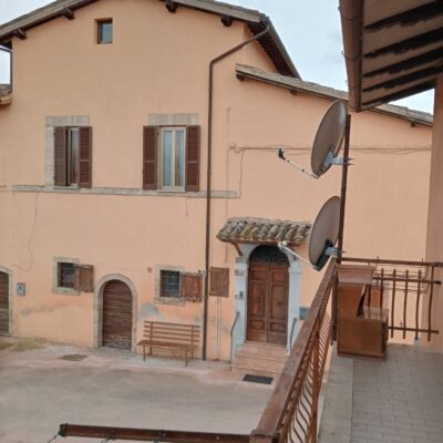Bruna di Castel Ritaldi vendesi casale