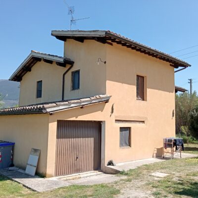 Spoleto vicinanze affittasi casale