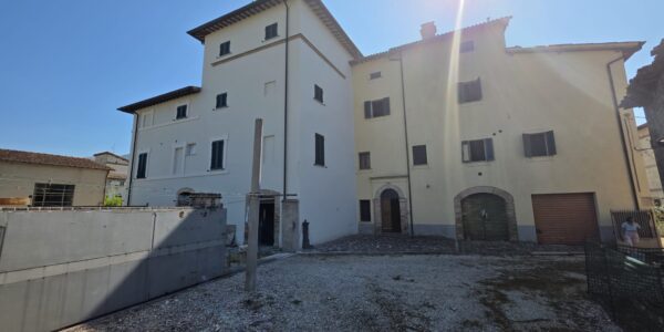 Spoleto vicinanze vendesi casale